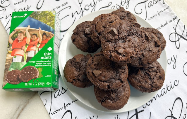 Food Lust People Love: Made with the iconic Girl Scout cookies, these Thin Mint chocolate muffins are sweet and chocolatey with a little crunch for fun.